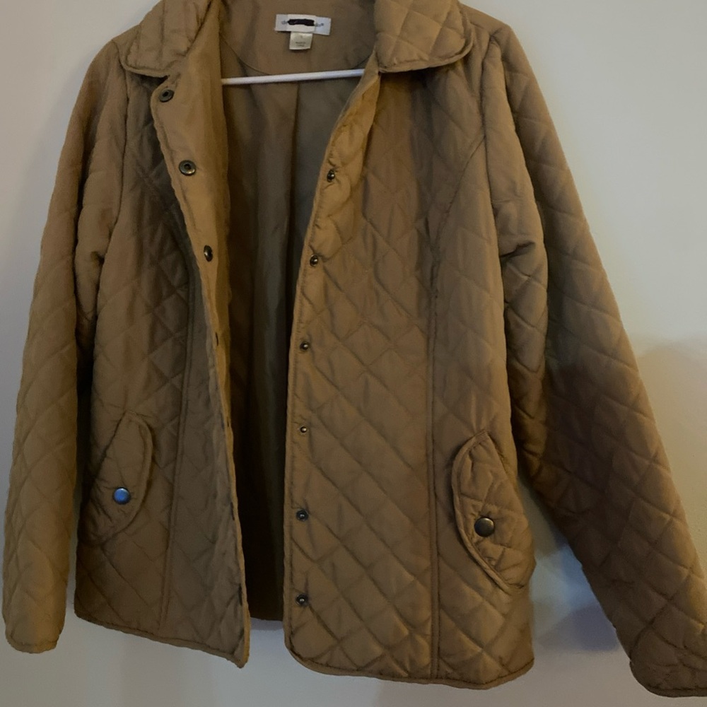 Women’s Christopher & Banks quilted tan jacket.